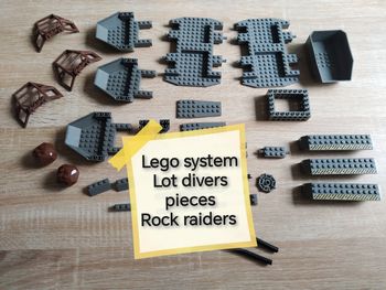 Lego systèm lot 41 pièces rock raiders