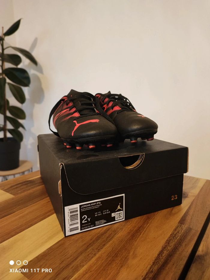 Crampon de foot Puma Taille 33 Noir et Rose - photo numéro 4