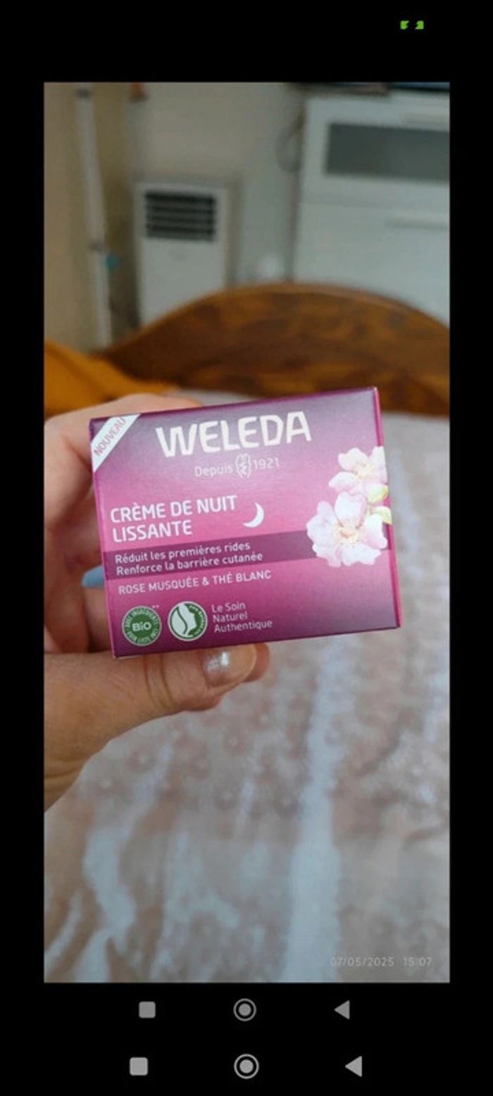 Weleda Crème de nuit lissante Rose musquée & Thé blanc 40ml
Neuf emballé scellé