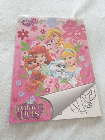 Stikers et coloriages