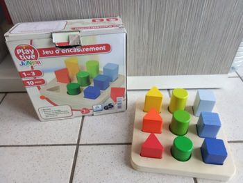 Jeu d'encastrement en bois, formes, couleurs, puzzle playtive 1/3 ans