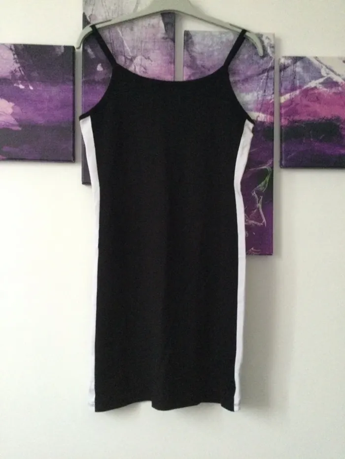 Robe noire H&M 12-14 ans - photo numéro 2