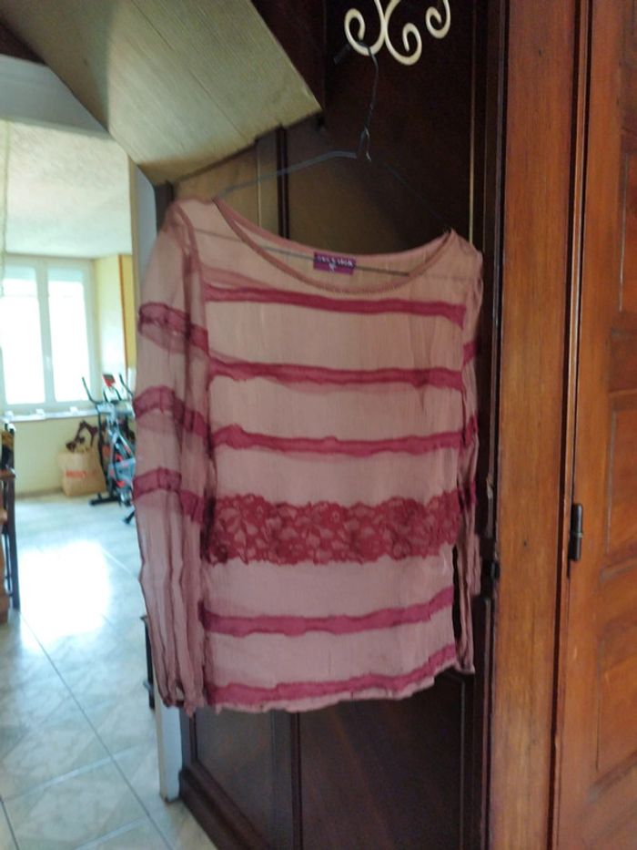 Top blouse rose dentelle col perles vintage M/38 - photo numéro 3