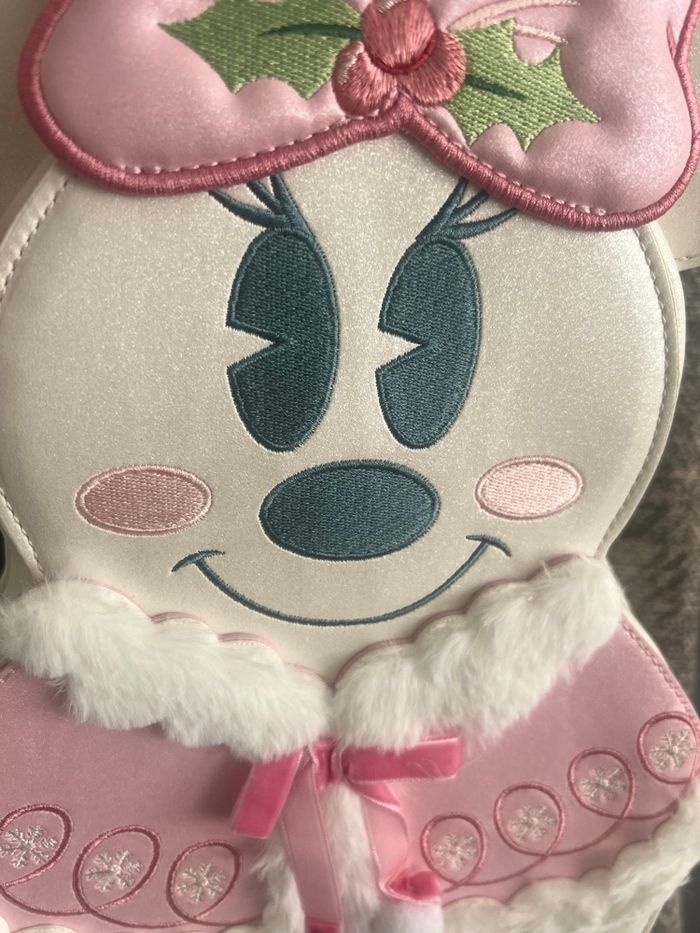 Loungefly bonhomme de neige Minnie hiver - photo numéro 2