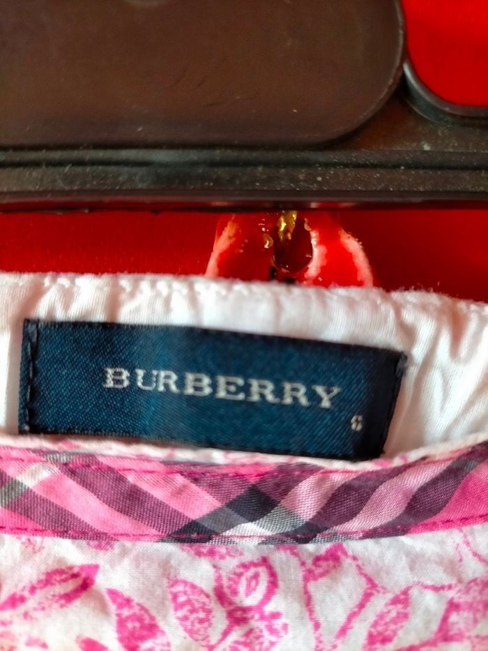Très belle jupe Burberry 6 ans - photo numéro 2