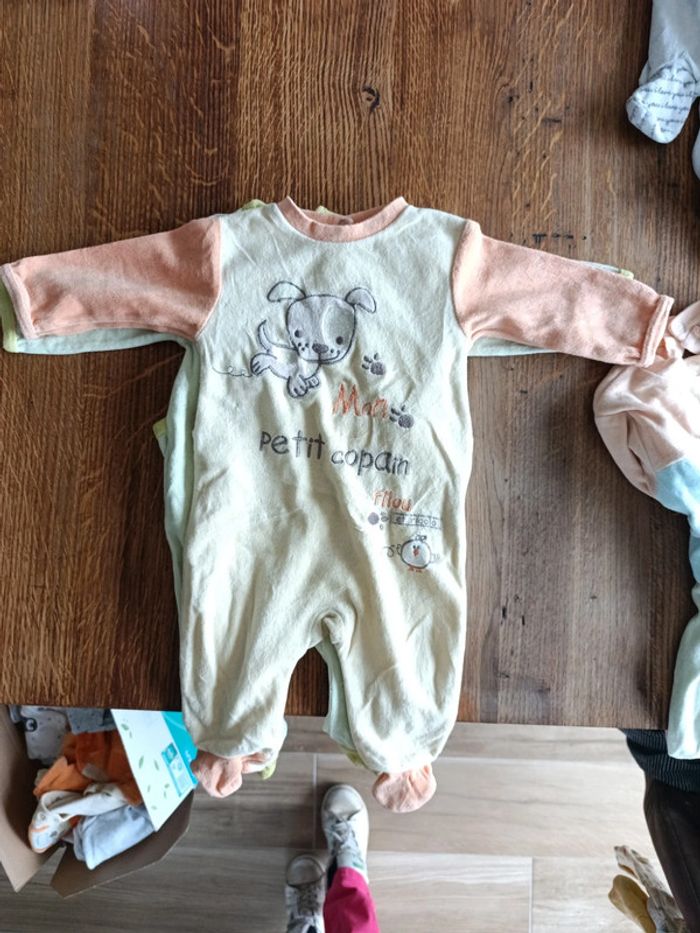 Lot 3 pyjama 6mois - photo numéro 3