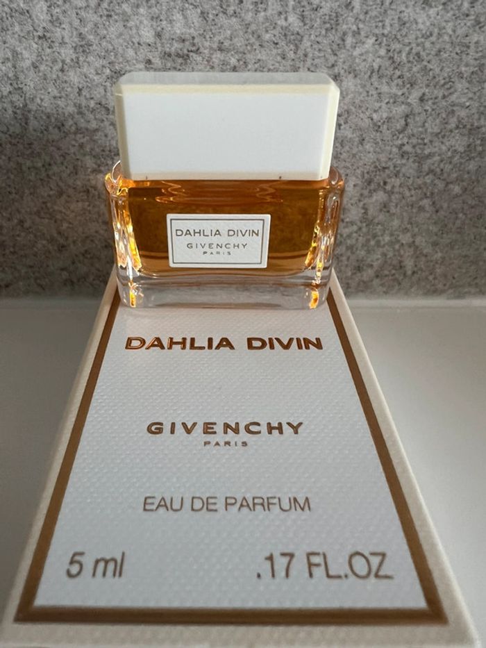 Miniature parfum Dahlia Divin Givenchy - photo numéro 3