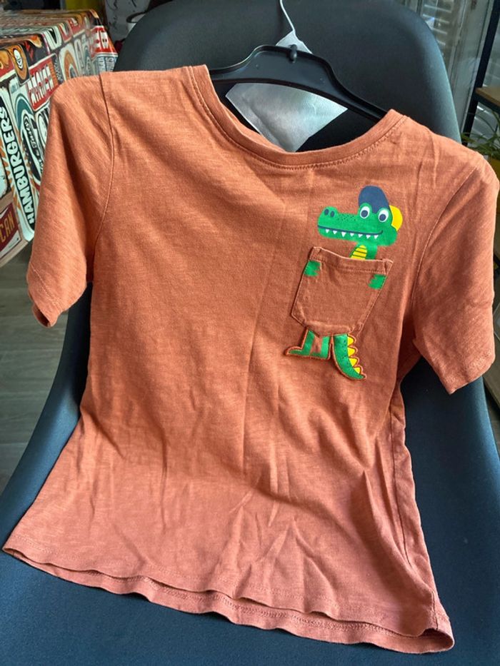 TEE shirt 9 ans