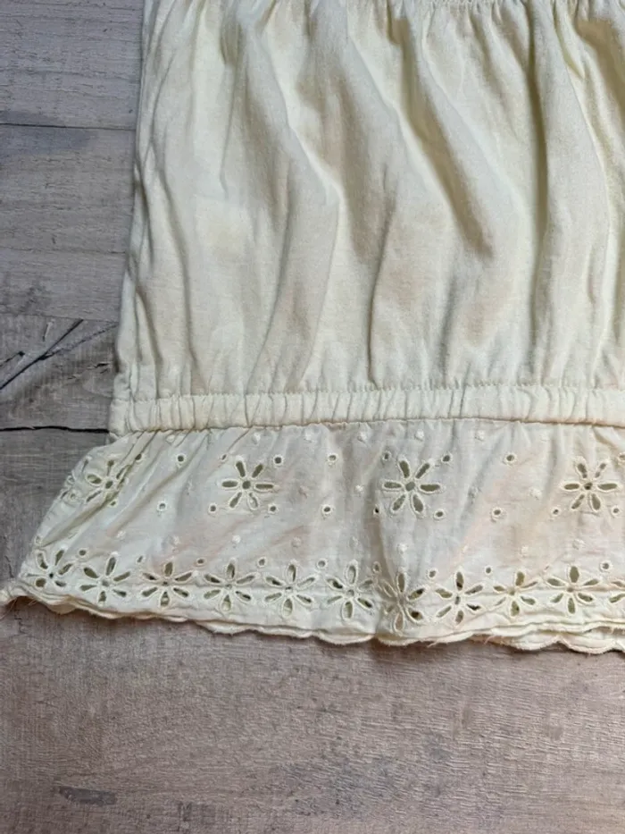 Débardeur jaune pastel à fines bretelles – Détails brodés - photo numéro 10