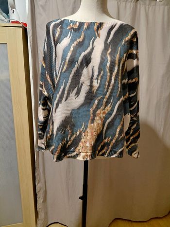 Très joli haut femme T U 