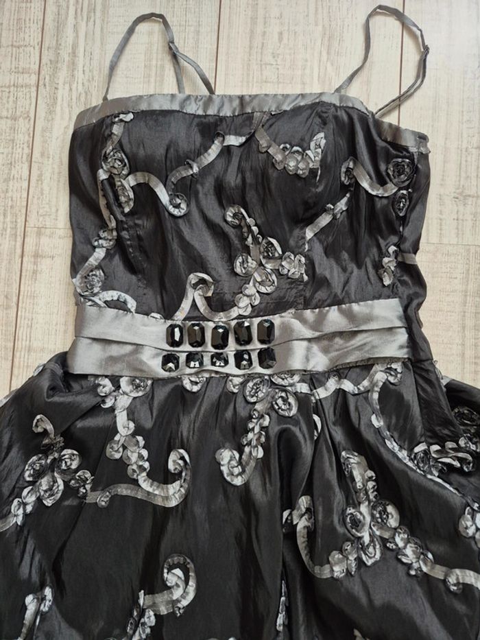 Robe de soirée taille 38
. - photo numéro 2