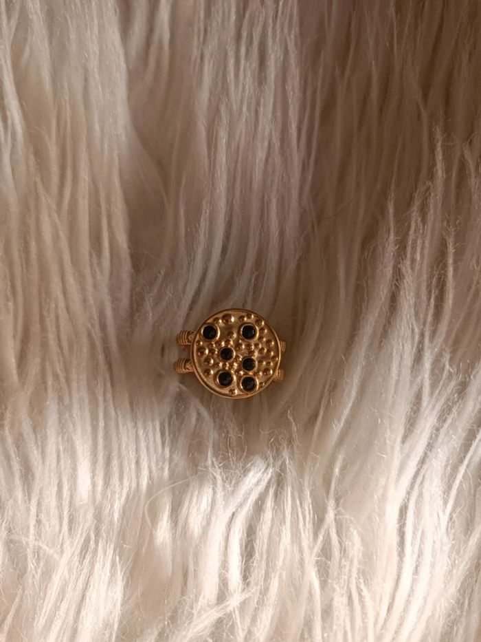 Bague dorée en acier inoxydable ajustable strass noir Bohm Neuf dans son emballage d'origine - photo numéro 3