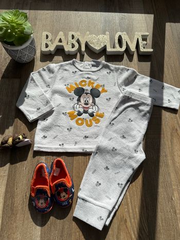 - Pyjama Disney   - 12 mois - bon état 