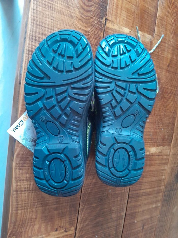 Chaussures de sécurité neuves Cras taille 36 - photo numéro 5