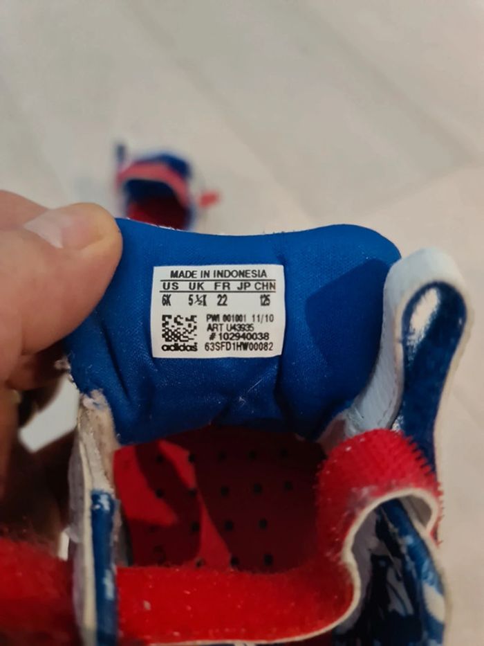 Baskets Adidas Winnie pointure 22 - photo numéro 3