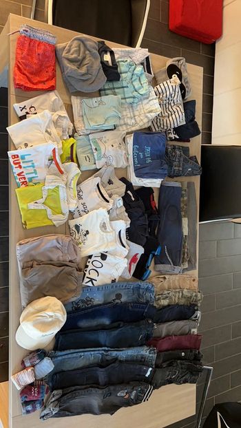 Lot de 66 vêtements garçon 24 mois