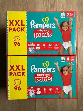 192 couches Pampers pants taille 5