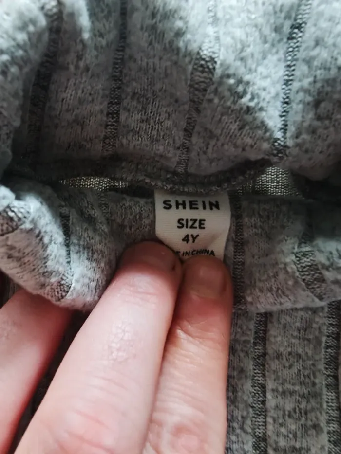 Pull col roulé 4 ans - photo numéro 2