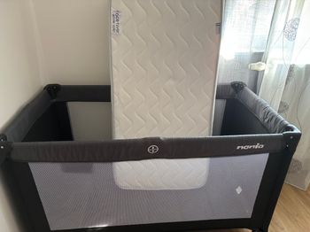 Lit enfant avec matelas 