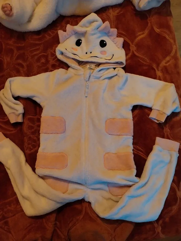 Surpyjamas 5/6ans - photo numéro 2