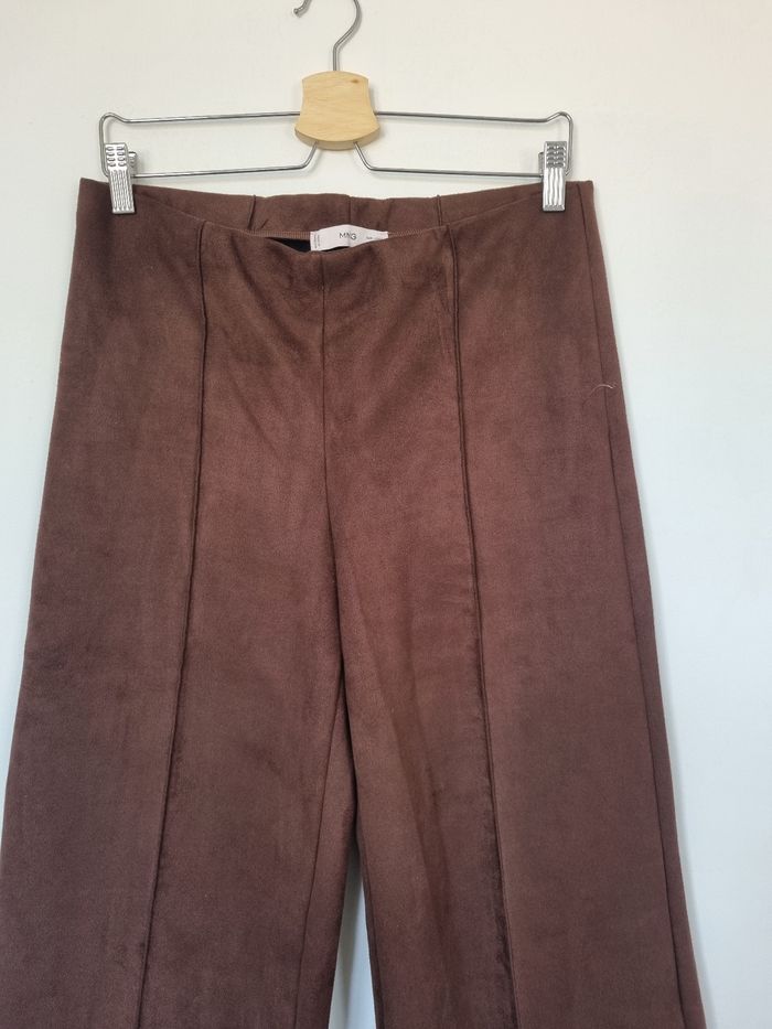 Pantalon daim marron mango