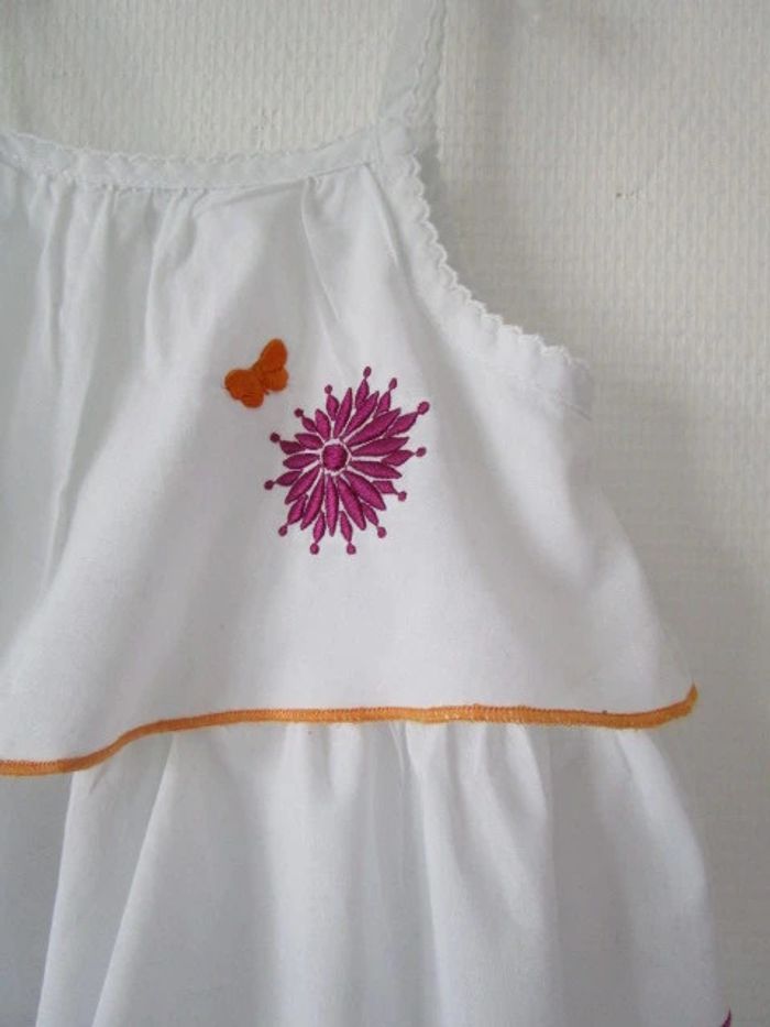 Tunique blanche volants Vertbaudet 18 mois TBE - photo numéro 3