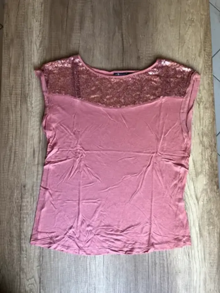 Tee shirt