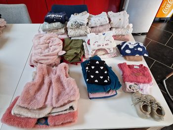 Lot vêtement fille 9mois