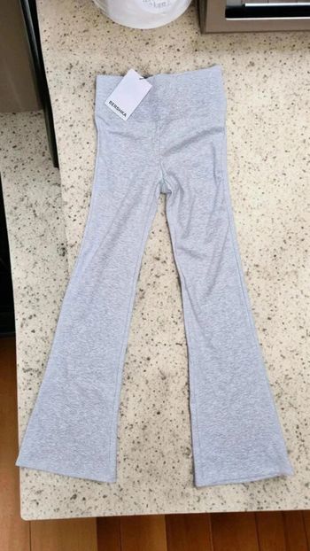 Jogging bershka  gris🌹 10/12 ans 🌹