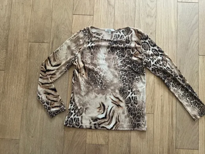 Tee shirt manche longue maison 123 taille 42/44 très bon état