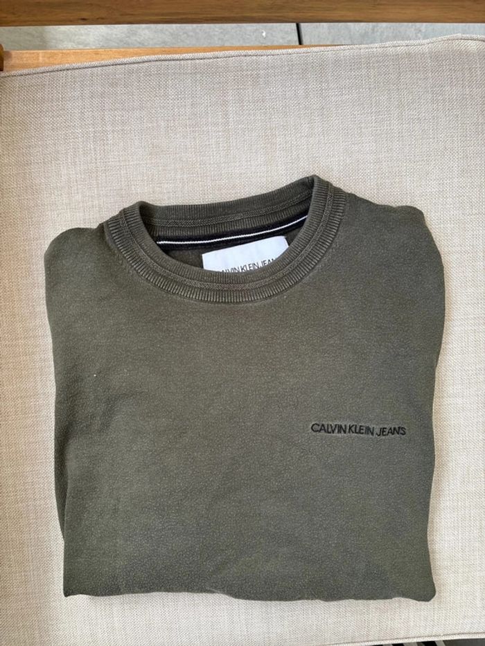 Pull kaki calvin klein