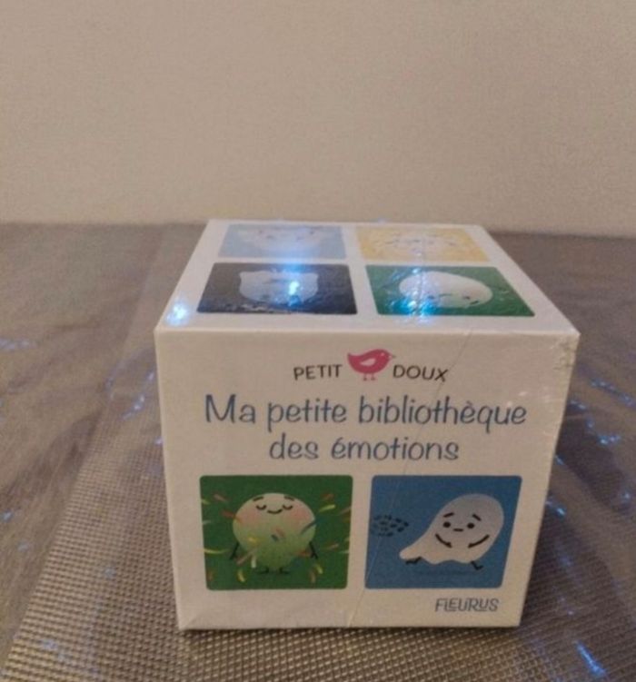 Livre neuf ma première bibliothèque des émotions