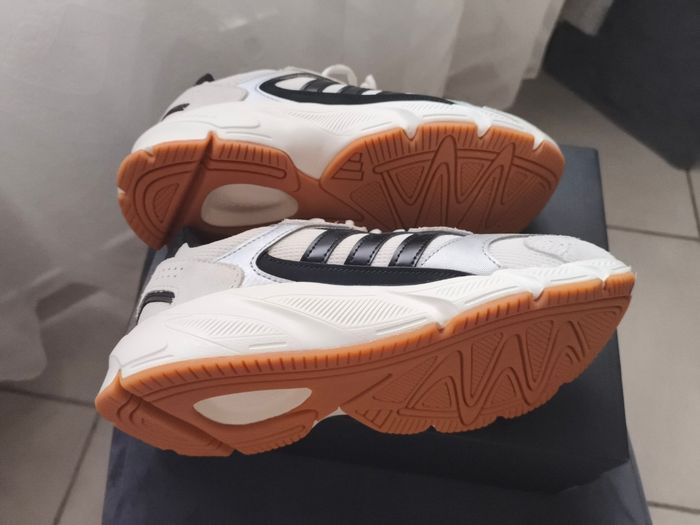 Baskets adidas pointure 36 - photo numéro 3