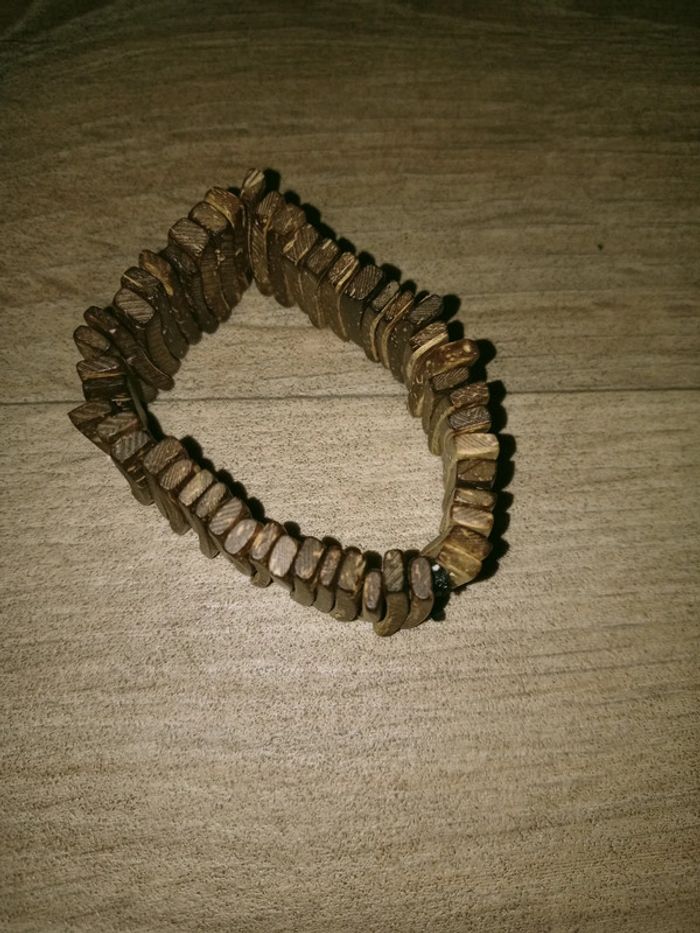 Bracelet en bois