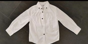 Chemise à manches longues garçon 4 ans comme neuve