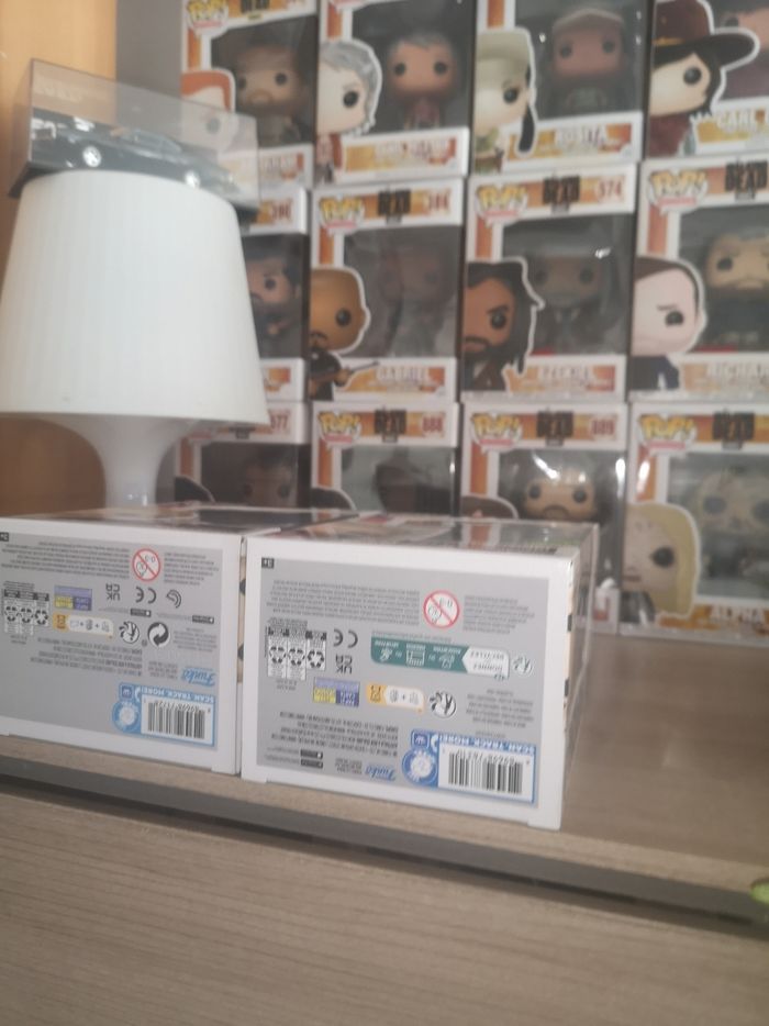 Lot de 2 Funko Pop Television Stranger Things 1387/1559 - photo numéro 6
