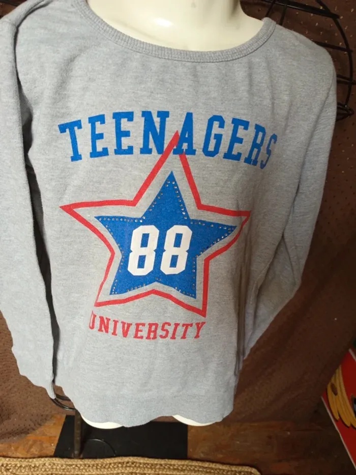 Pull imprimé étoile taille 12ans - photo numéro 2