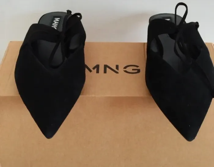 Sublime mules pointues noires en daim Mango taille 40 - photo numéro 2