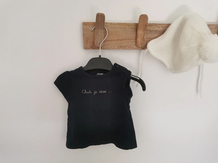 Tee-shirt bleu marine