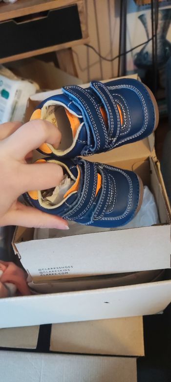 Chaussure bébé garçon clarks taille 18