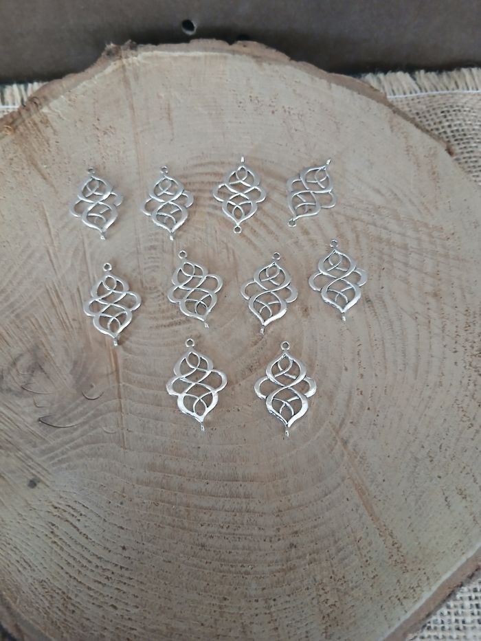 Lot de 16 pendentifs connecteurs argenté