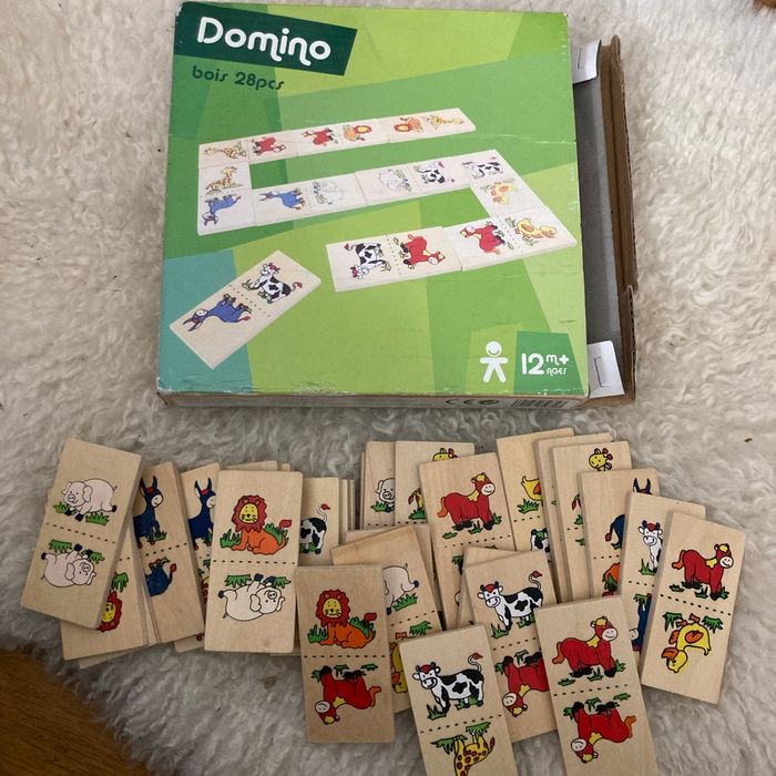 Jeu de dominos en bois