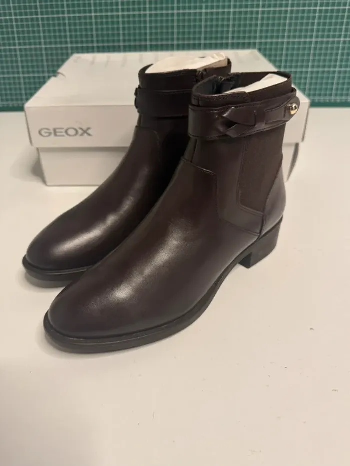 Bottines Geox D Felicity F taille 36 couleur café neuves