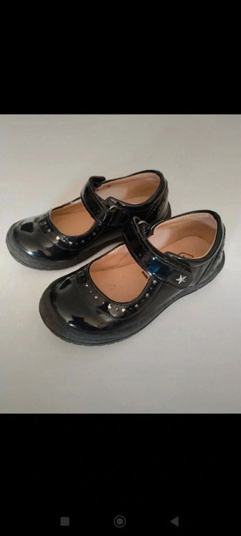 Jolie soulier vernis pointure 24