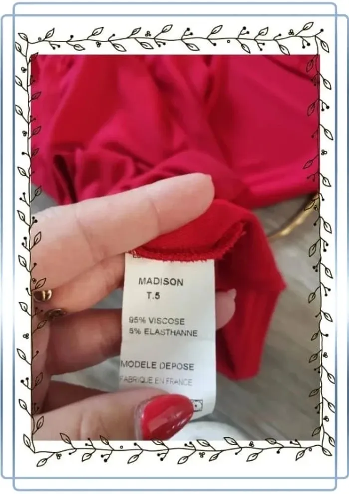 Haut rouge Edmond Boublil, très bon état, taille 5 (54) - photo numéro 4