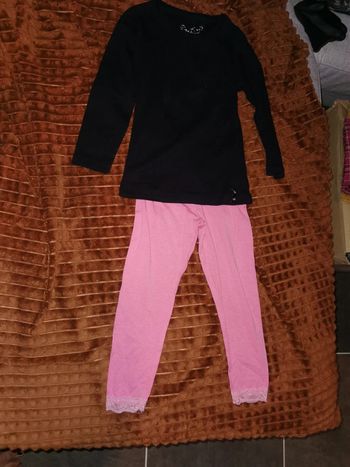 Lot tee shirt et legging