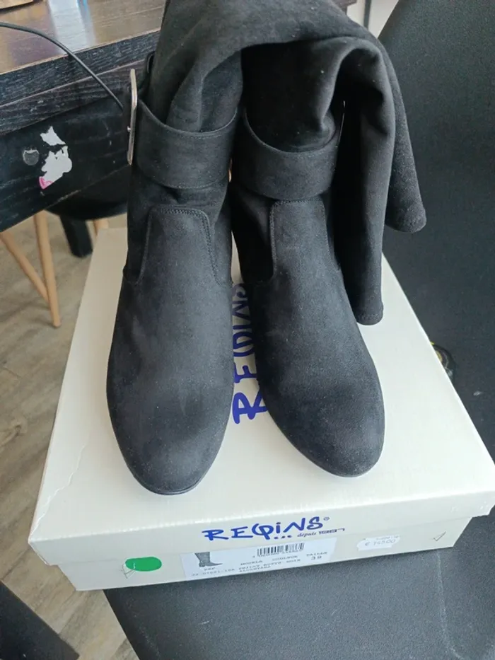 Pas de vinted go svp Bottes noir - photo numéro 2