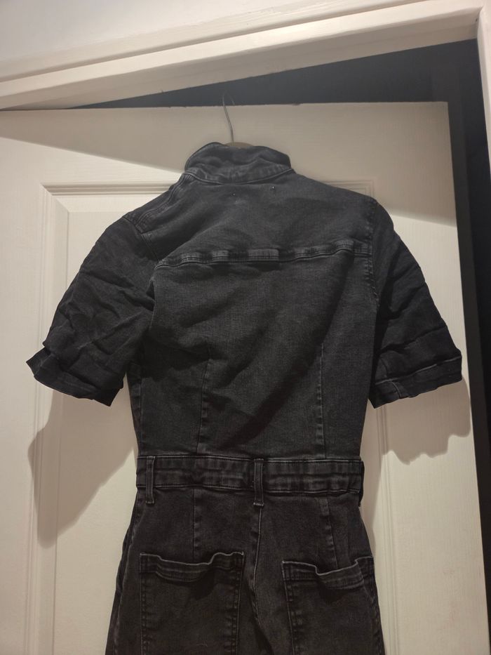 Combinaison en jean noir pret du corps stretch - photo numéro 6