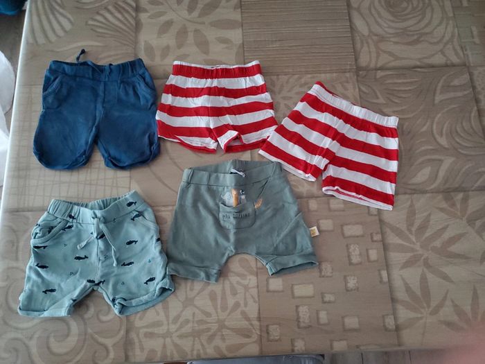 Lot 5 shorts 9 mois 74 cm