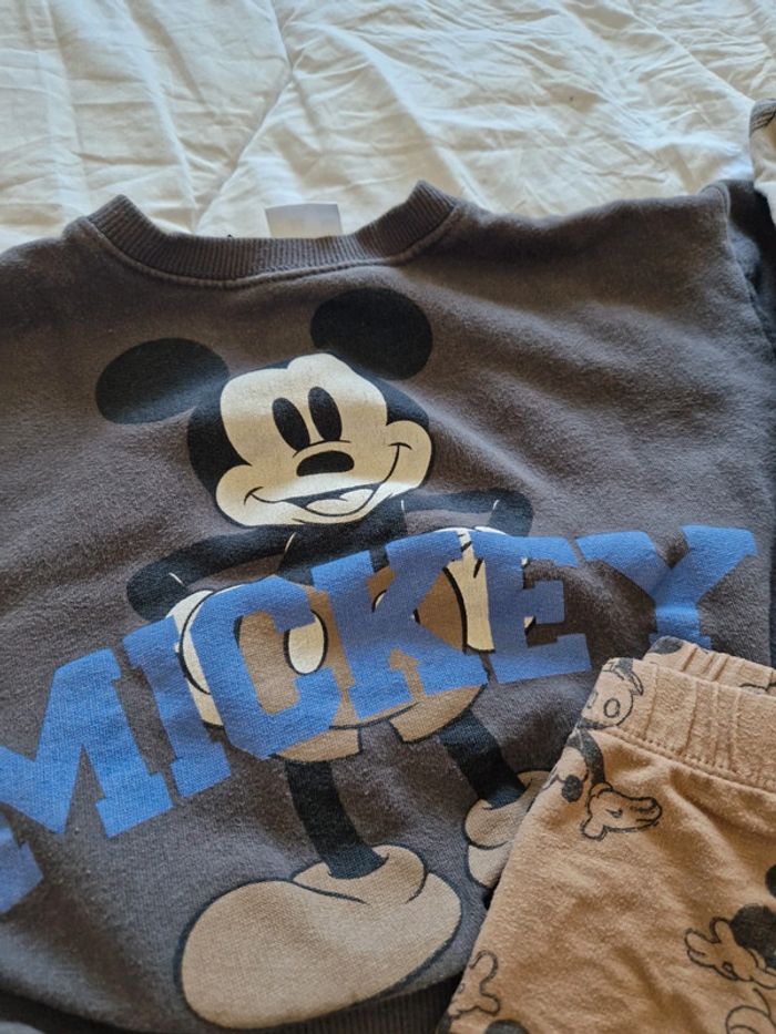 Lot deux Ensemble Mickey 3 4 ans - photo numéro 3